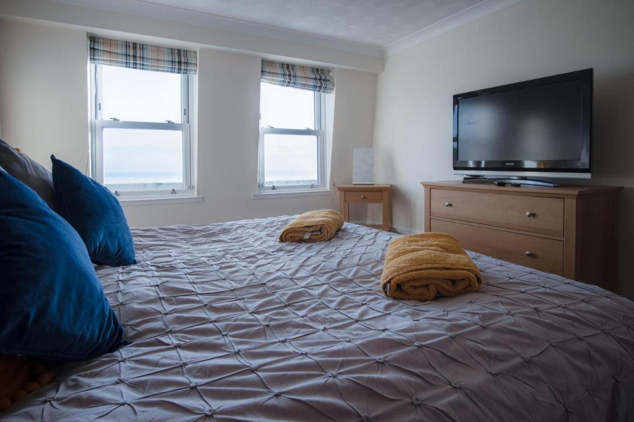 North Beach Heights - 2 Bedroom Penthouse - Tenby Kültér fotó