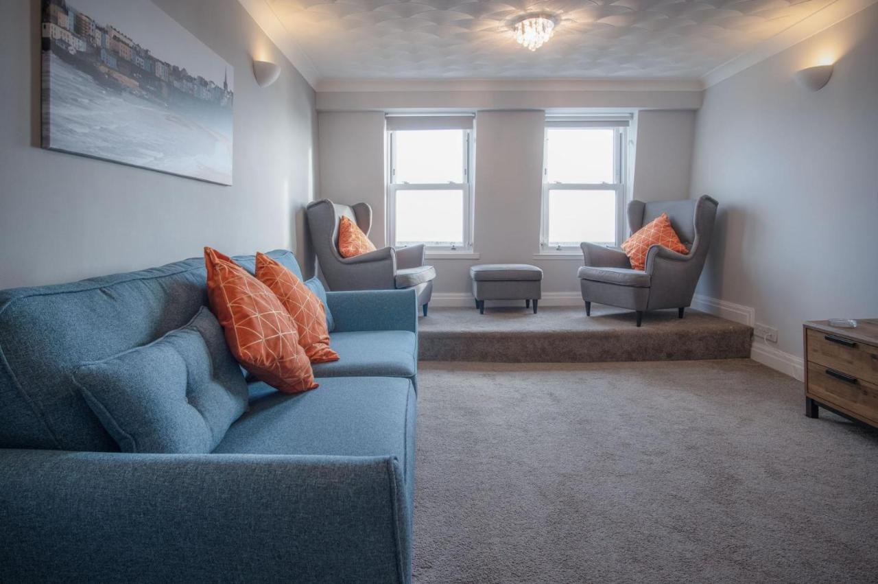 North Beach Heights - 2 Bedroom Penthouse - Tenby Kültér fotó