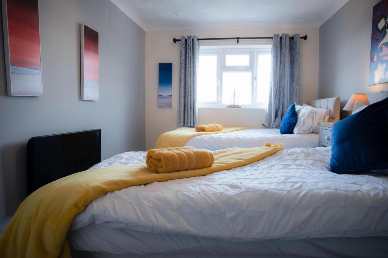 North Beach Heights - 2 Bedroom Penthouse - Tenby Kültér fotó