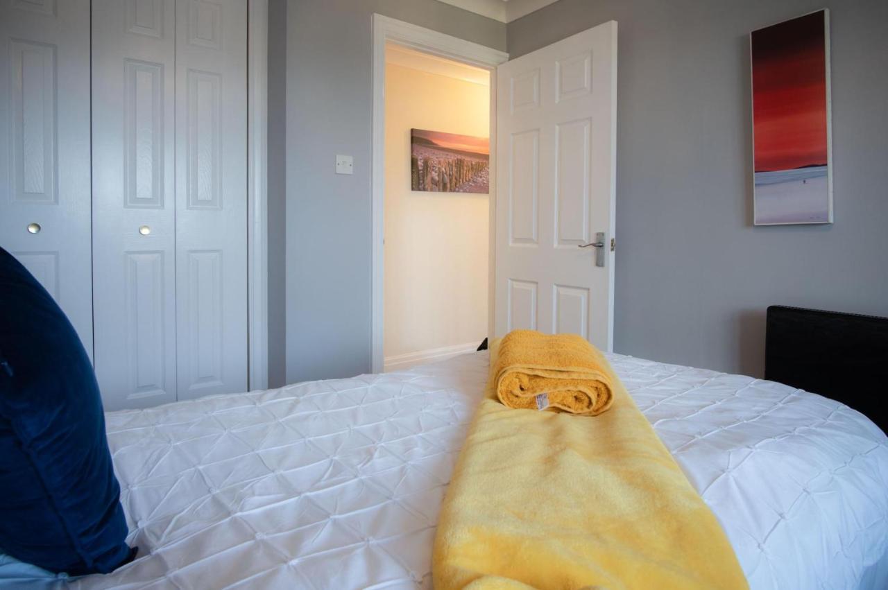 North Beach Heights - 2 Bedroom Penthouse - Tenby Kültér fotó