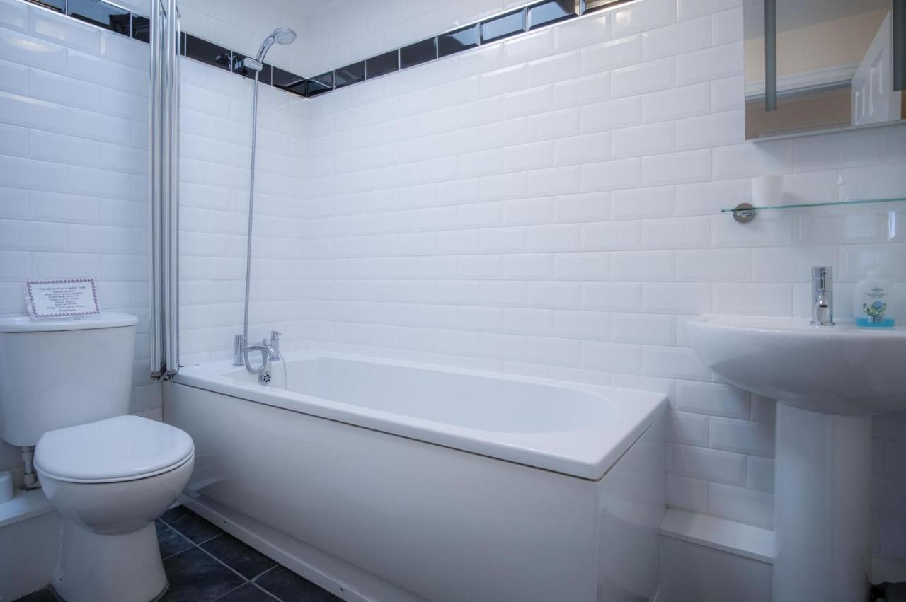 North Beach Heights - 2 Bedroom Penthouse - Tenby Kültér fotó