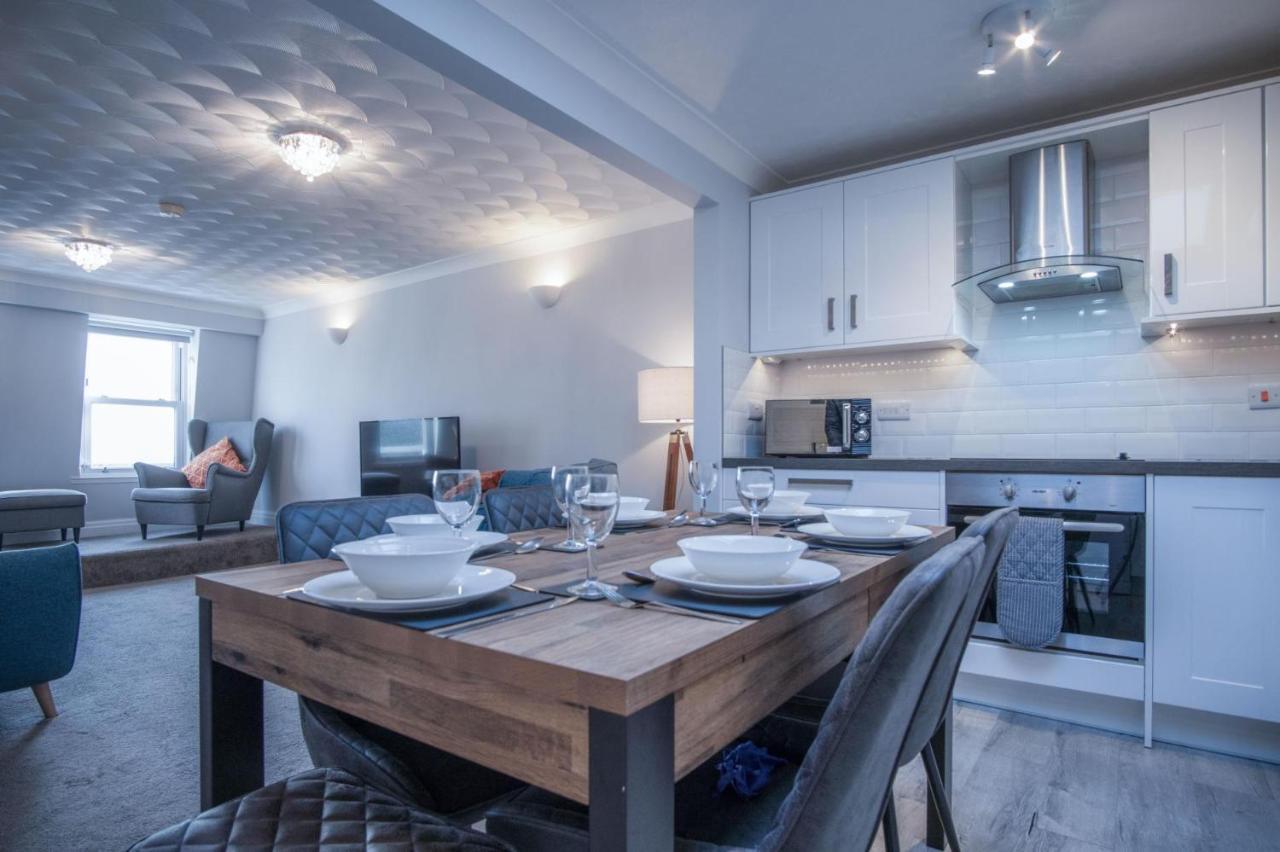 North Beach Heights - 2 Bedroom Penthouse - Tenby Kültér fotó